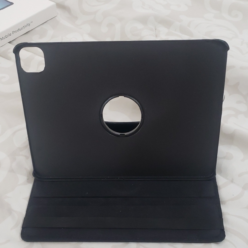 Black iPad Air 11-inch (M2) Case